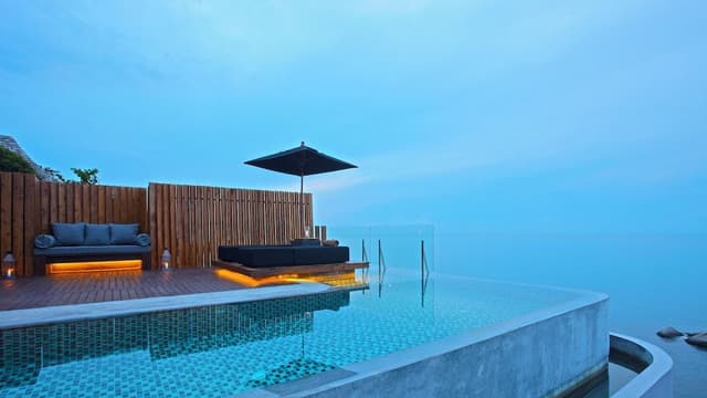 Ocean Front Pool Villa