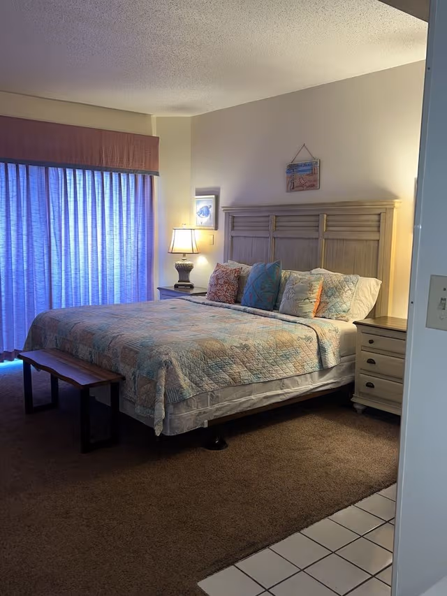 Condo, 3 Bedrooms