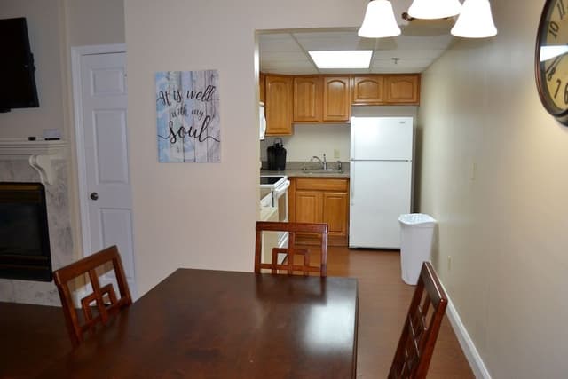 Condo, 2 Bedrooms