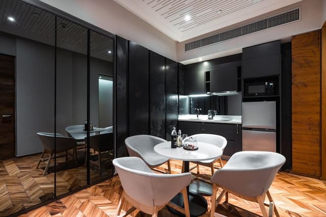 Club Suite, 1 Bedroom (Park or City View, Club Benefits)