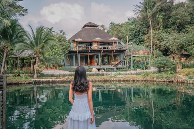 Deluxe Bungalow