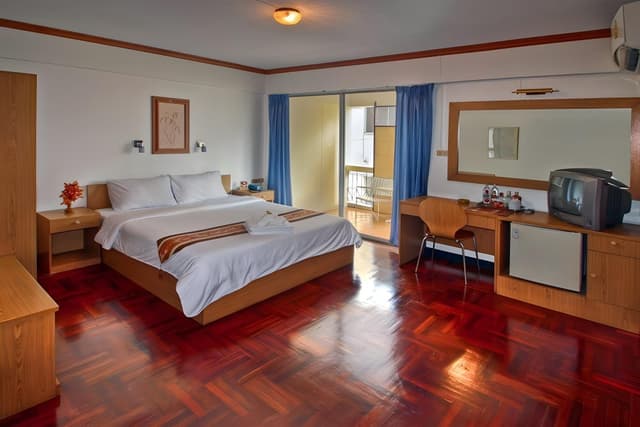 Superior Room, 1 King Bed