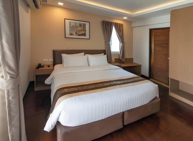 Superior Room, 1 King Bed