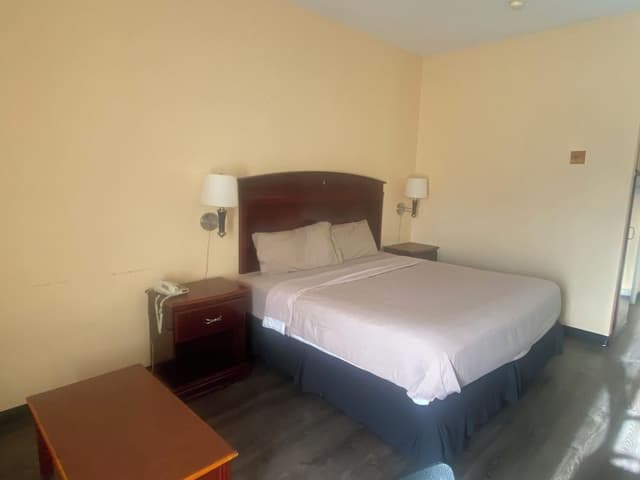 Standard Room, 1 King Bed, Non Smoking