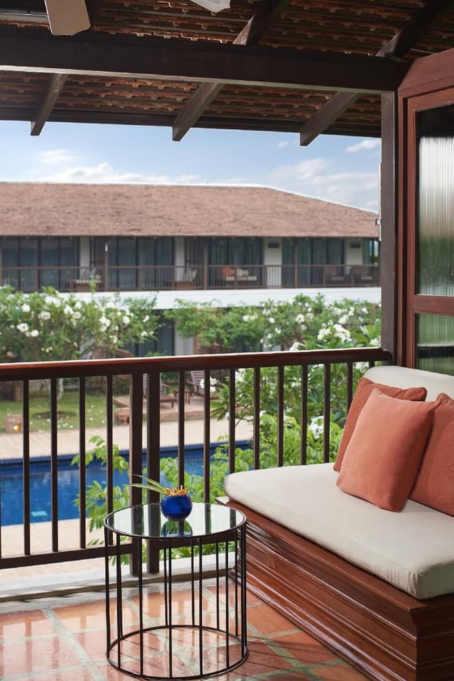 Superior Double Pool View