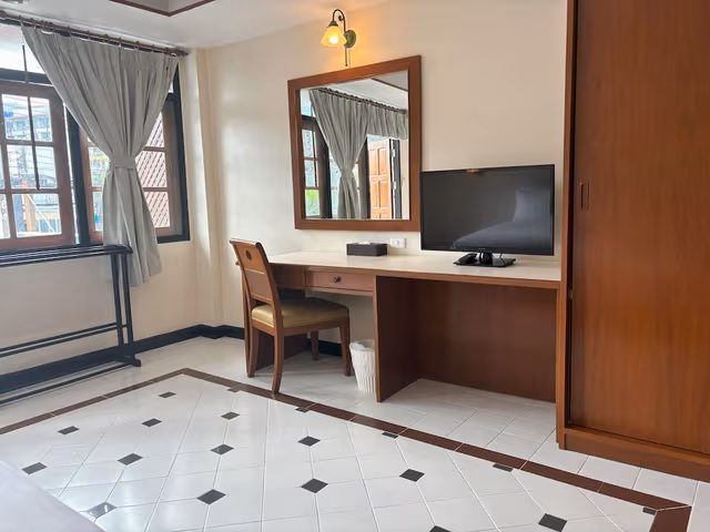 One Bedroom Apartment