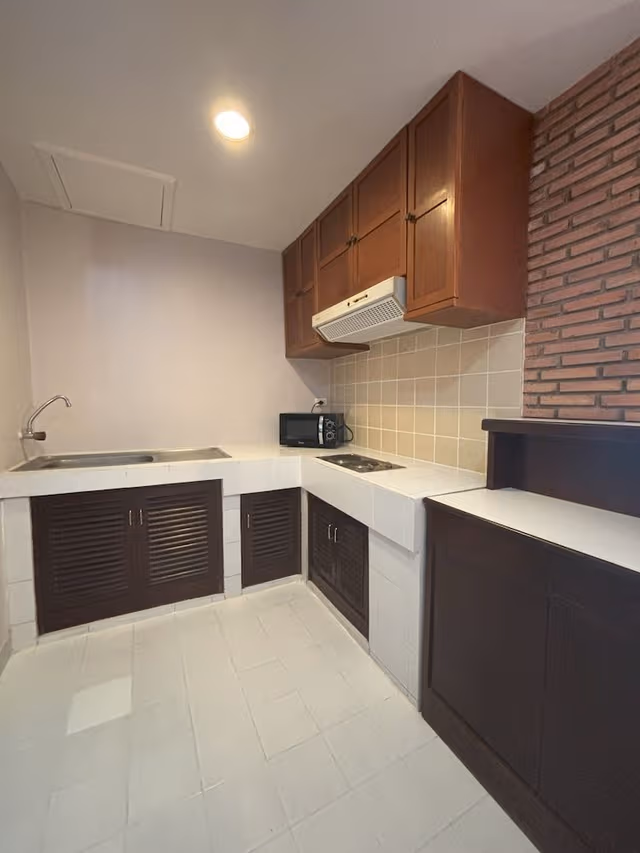 One Bedroom Apartment