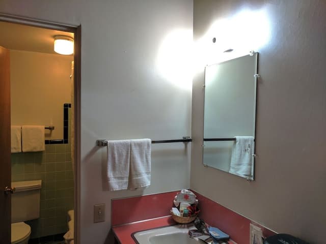 Standard Room, 1 Queen Bed