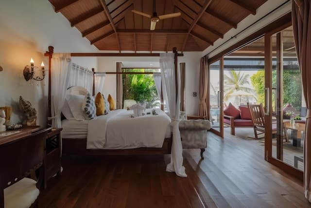 Grand Sunset Suite Pool Villa
