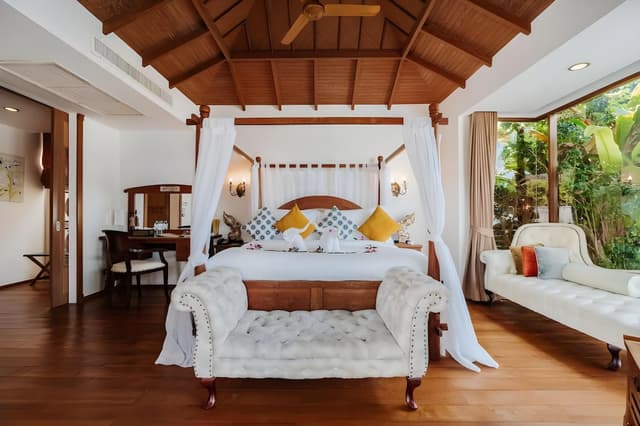 Grand Sunset Suite Pool Villa