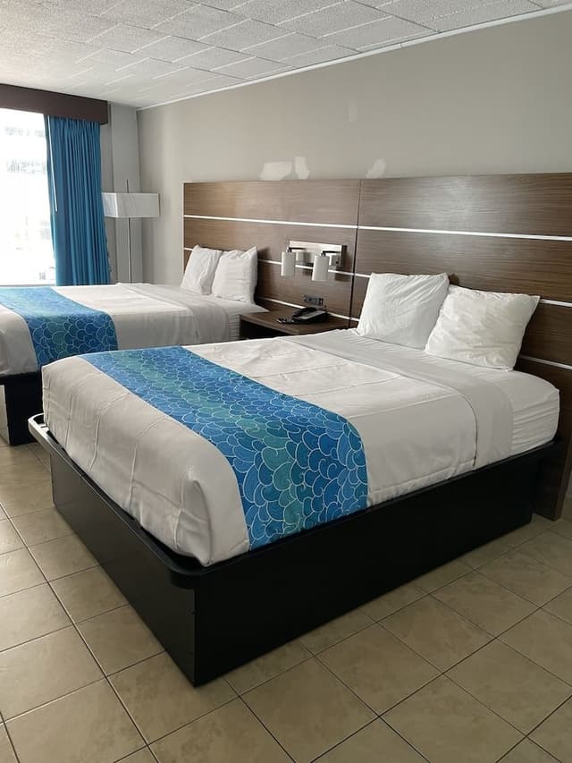 Deluxe Studio, 2 Queen Beds