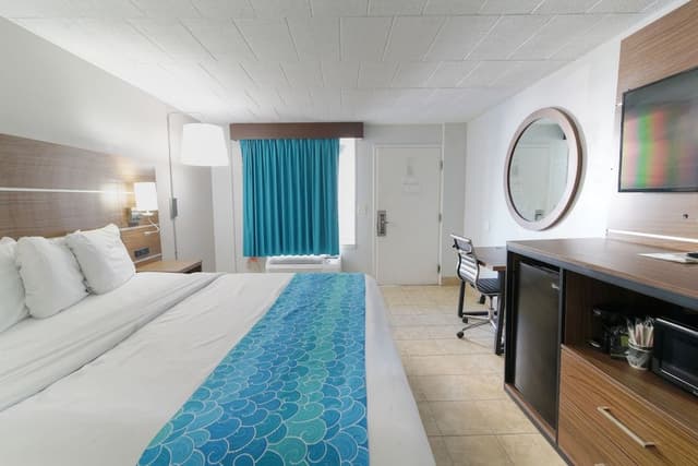 Deluxe Studio, 1 King Bed