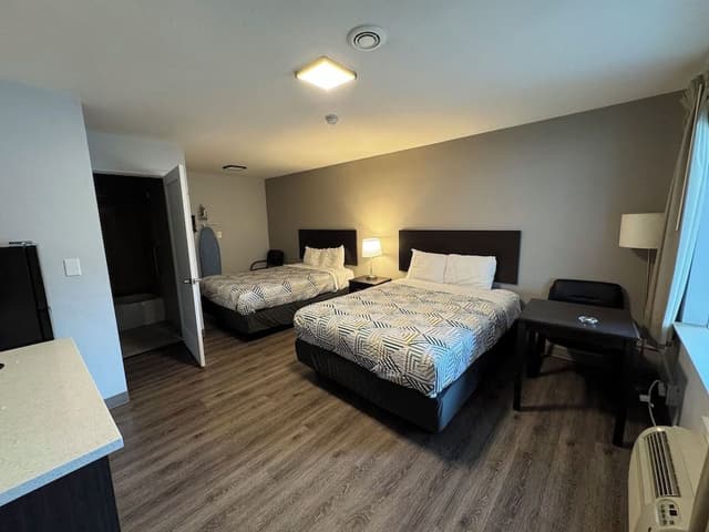Standard Room, 2 Queen Beds, Smoking