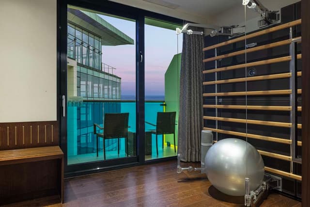 PRESIDENTIAL SUITE