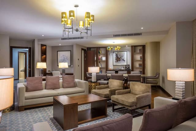 PRESIDENTIAL SUITE