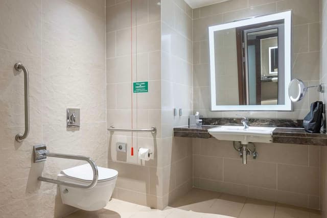 ACCESSIBLE GUEST ROOM WITH BALCONY/SEA VIEW