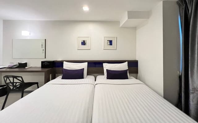 Deluxe Twin Room