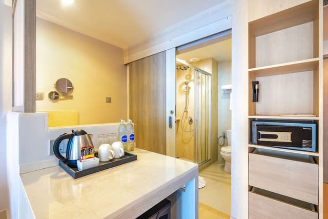 Deluxe Room - Breakfast