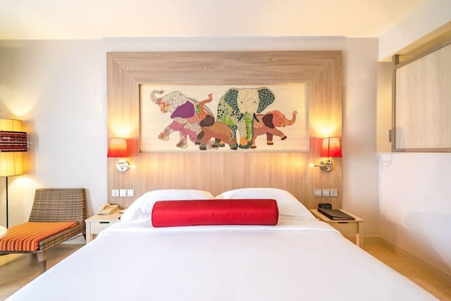 Deluxe Room - Breakfast