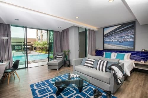 Grand Deluxe Pool Access