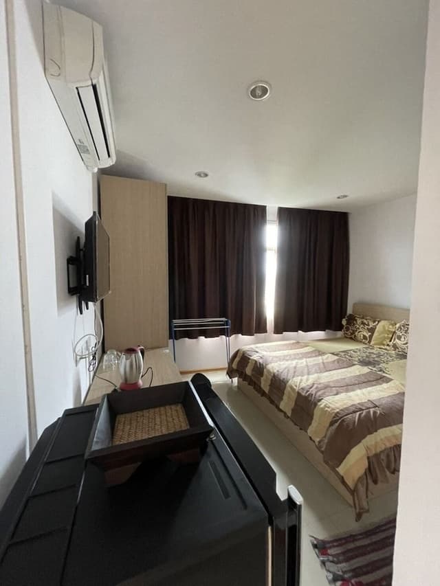 Two Bedroom With Kitchenette Apartment