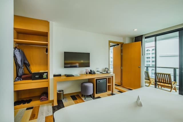 Connecting Deluxe Rooms with Balcony