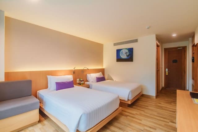 Deluxe Twin Room with Balcony