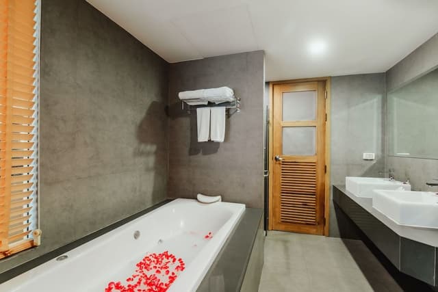 Suite Room with Mountain View