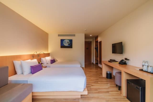 Deluxe Twin Room with Balcony
