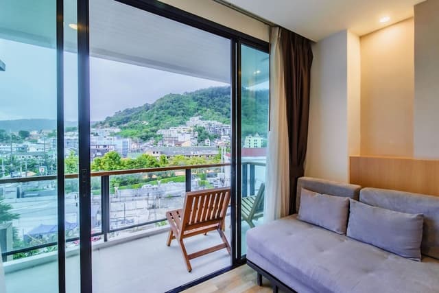 Executive King with Pool View