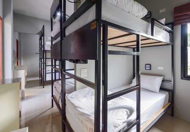 Dorm 6 beds