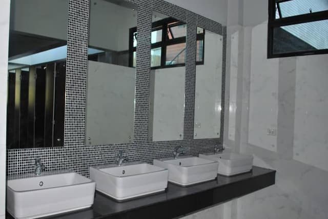 Shared Dormitory, Mixed Dorm