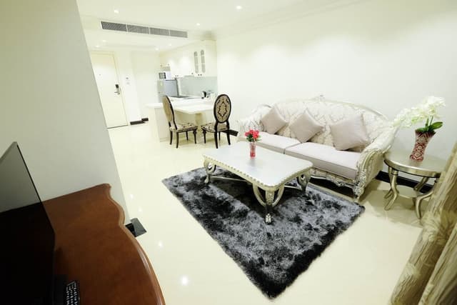Suite, 1 King Bed, City View