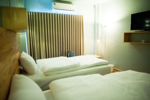 Superior Twin Bedroom