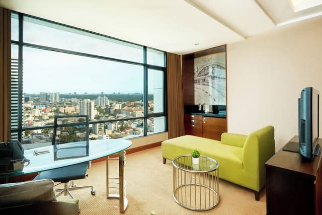 Deluxe Suite