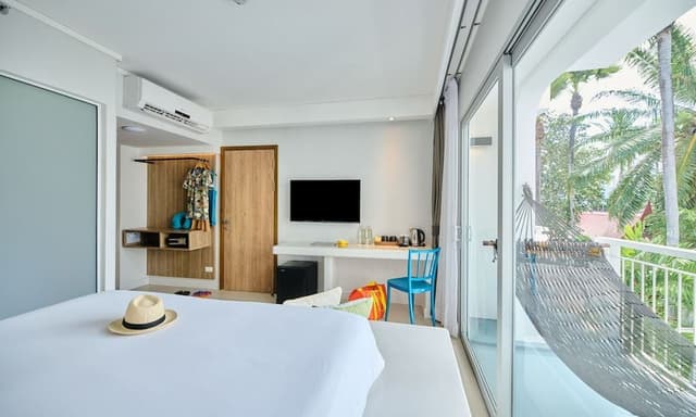 Deluxe Double Room, Pool View