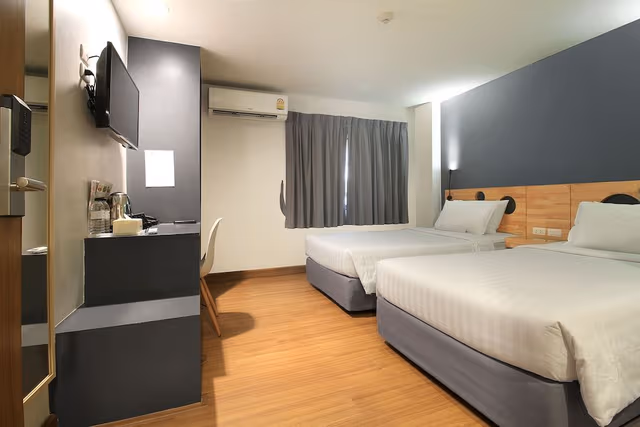 Standard Twin Room With Windows