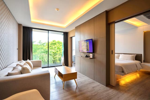 Suite Jacuzzi Room