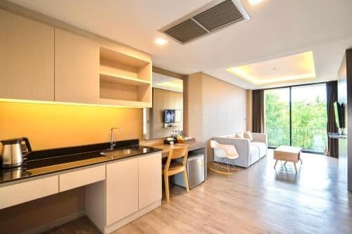 Suite Jacuzzi Room