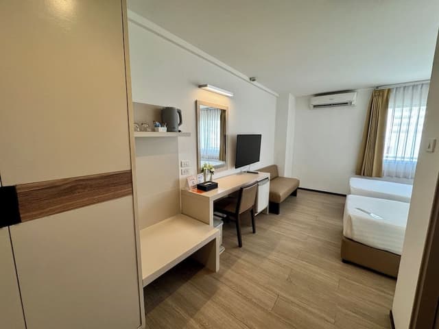 Standard Twin Room