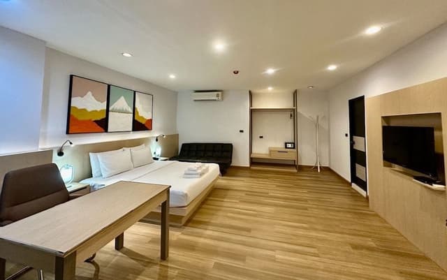 Executive Suite, 1 King Bed with Sofa bed, Non Smoking