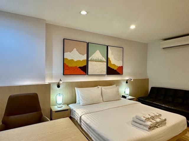 Executive Suite, 1 King Bed with Sofa bed, Non Smoking