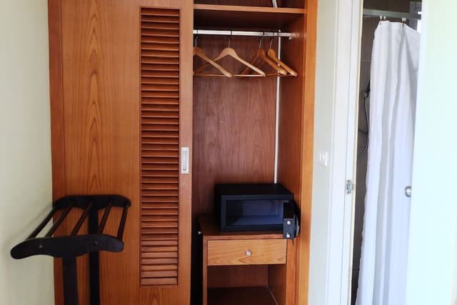 Quad Room