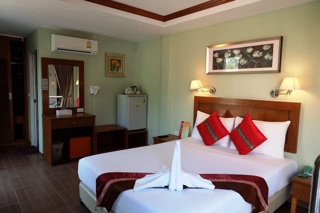 1 Double Bed Room