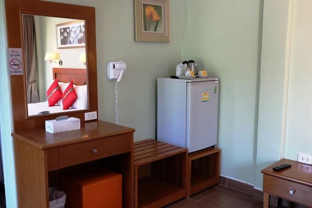 1 Double Bed Room