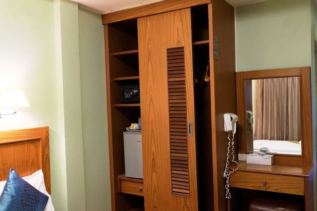 Quad Room