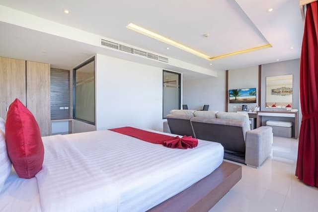 Grand Suite with Balcony
