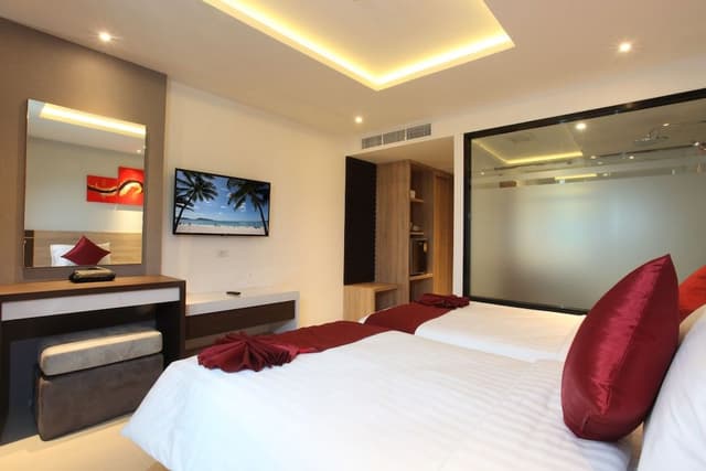 Deluxe Twin Room with Balcony