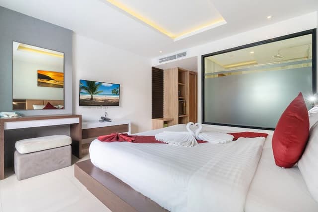 Deluxe Double Room with Pool Access