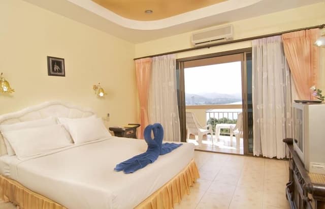 Standard Twin Room